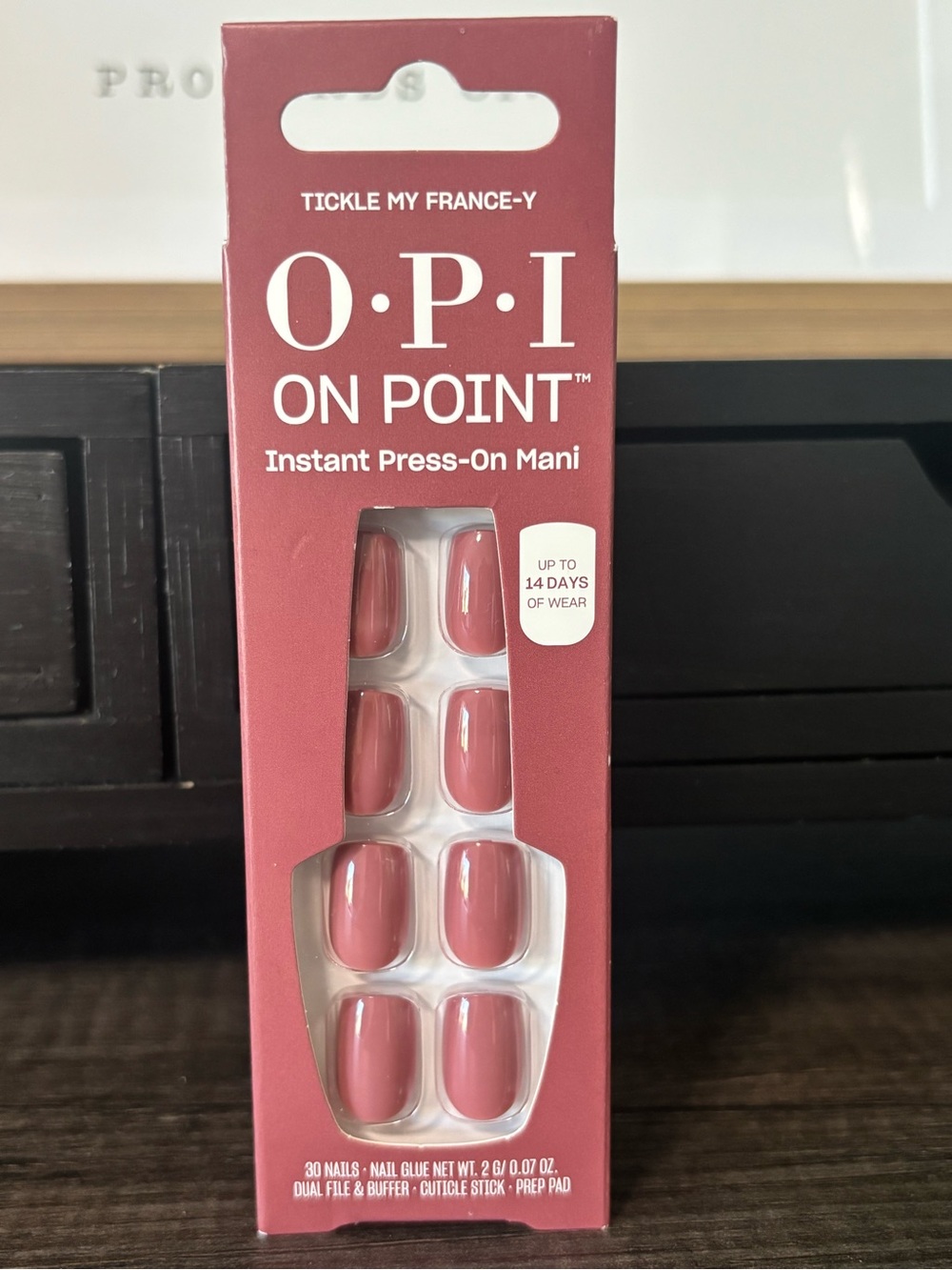 O•P•I On Point Instant Press-On Mani